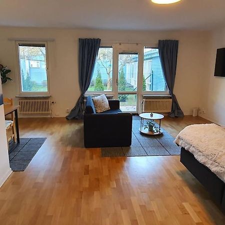 Apartment With Garden Near Metro! 스톡홀름 외부 사진