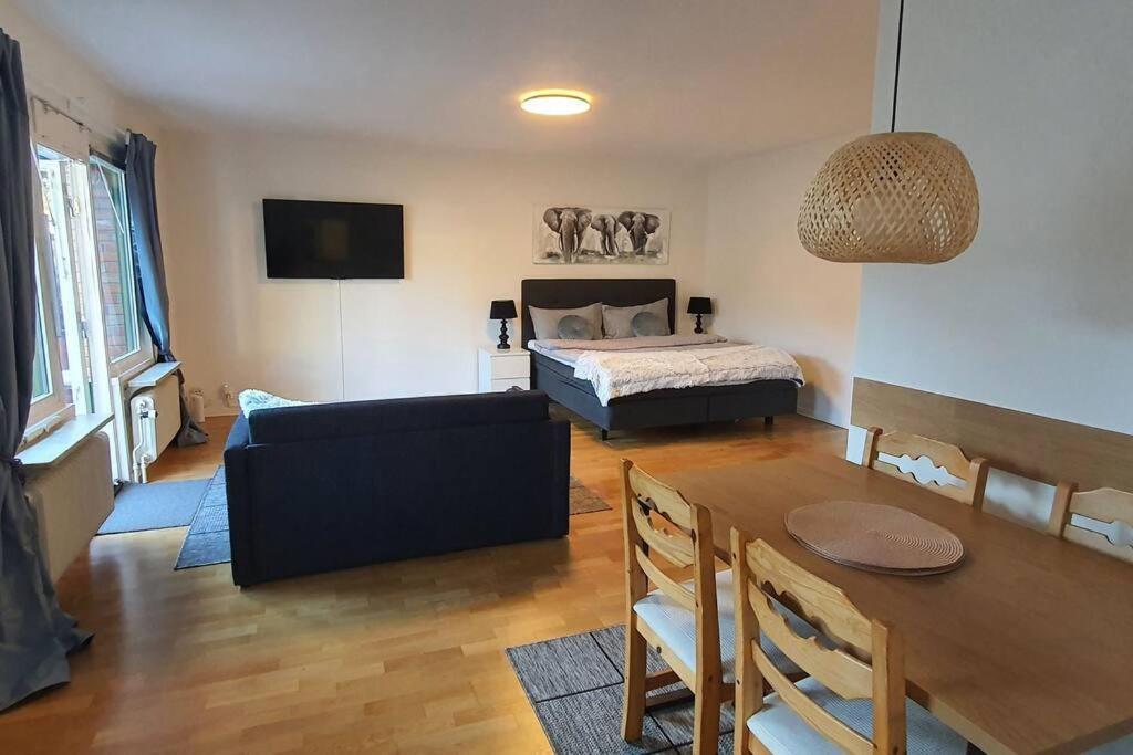 Apartment With Garden Near Metro! 스톡홀름 외부 사진