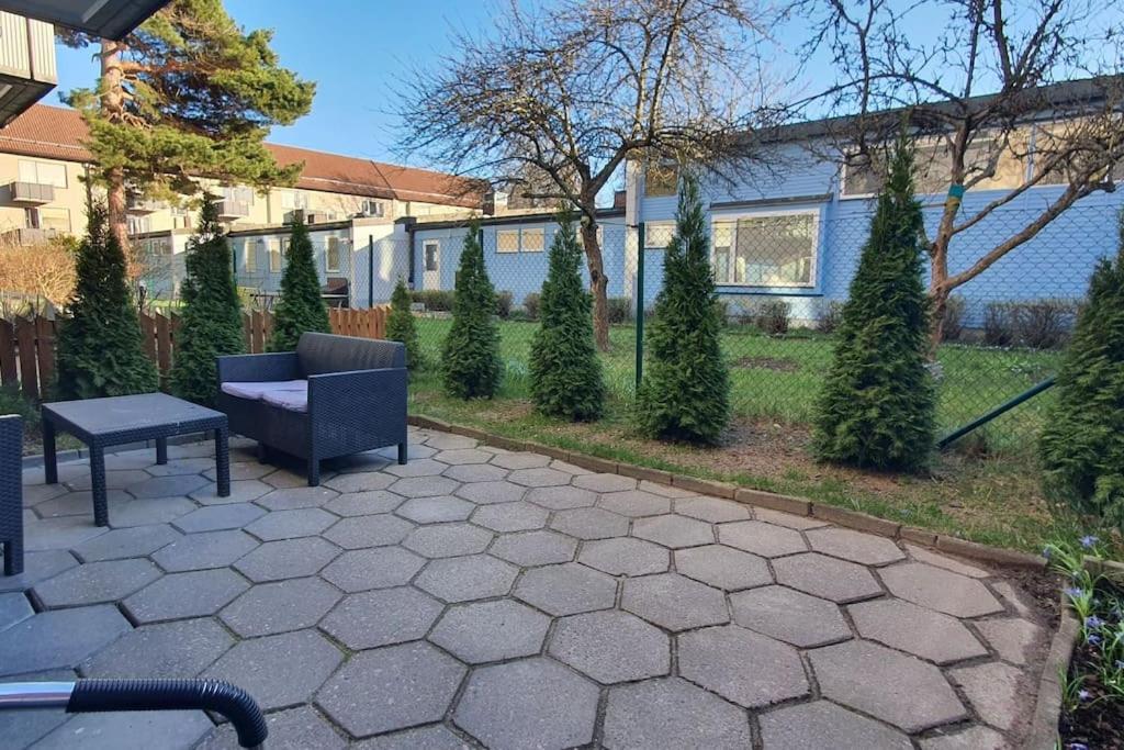 Apartment With Garden Near Metro! 스톡홀름 외부 사진